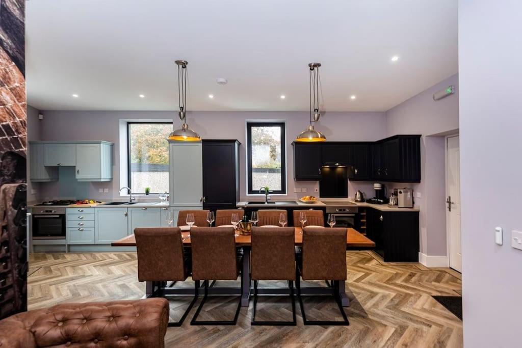 Bootique House - Luxury Group Accommodation In 웨이크필드 외부 사진