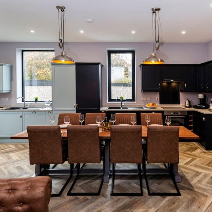 Bootique House - Luxury Group Accommodation In 웨이크필드 외부 사진