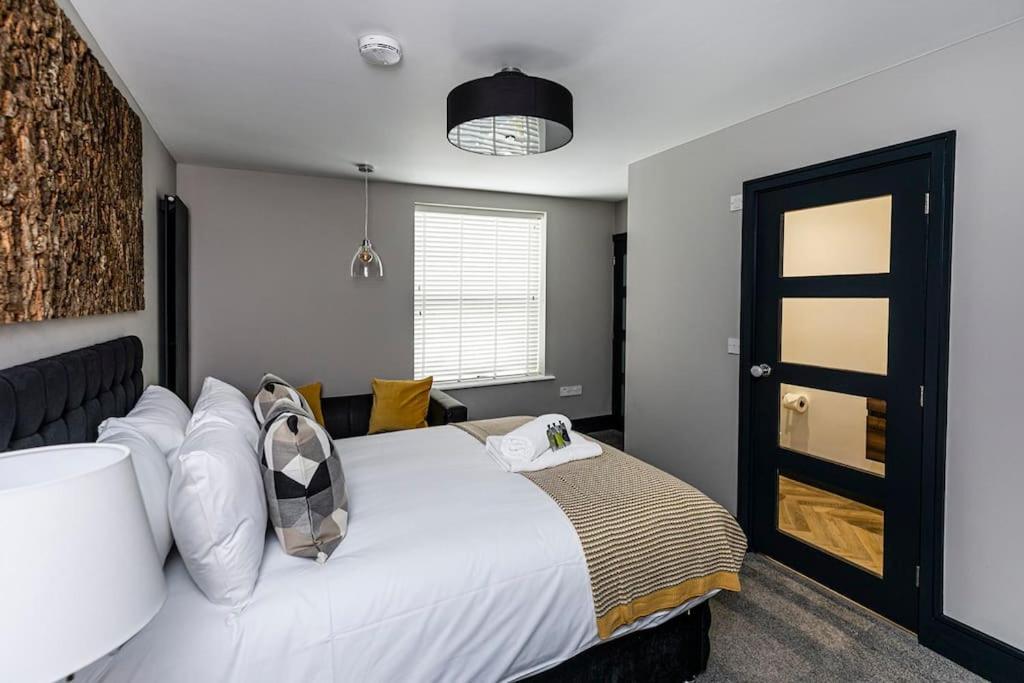 Bootique House - Luxury Group Accommodation In 웨이크필드 외부 사진